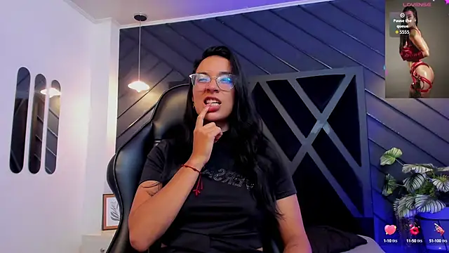 zoe martins  online show from 10/11/25, 05:58