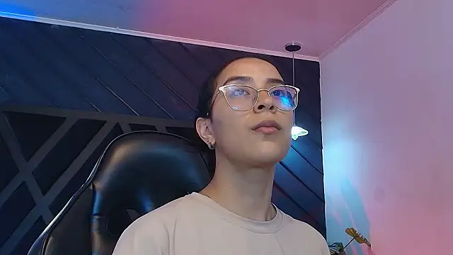 zoe martins  online show from 03/07/26, 05:29