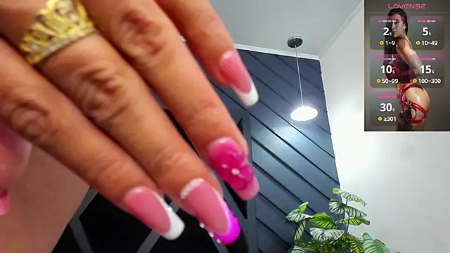 zoe martins  online show from 11/03/25, 05:27