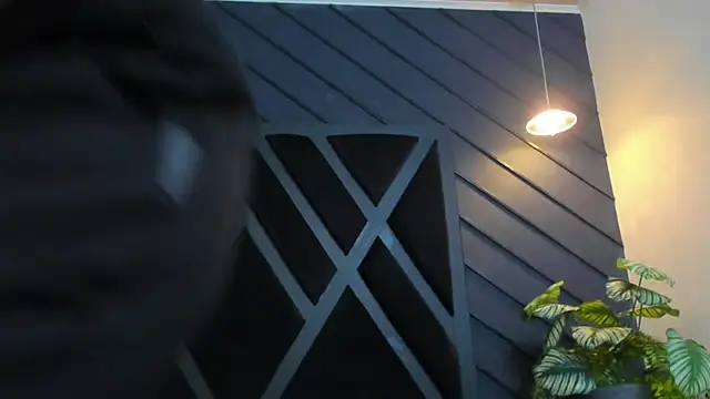 zoe martins  online show from 10/15/25, 05:21