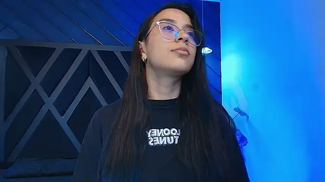 zoe martins  online show from 02/28/26, 05:23