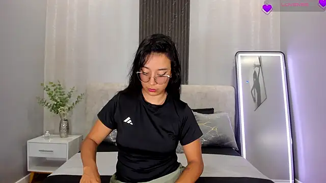 Snapshot of zoe_martins_ chatting on 07/10/26, 01:22 zoe martins online show from 07/10/26, 01:22