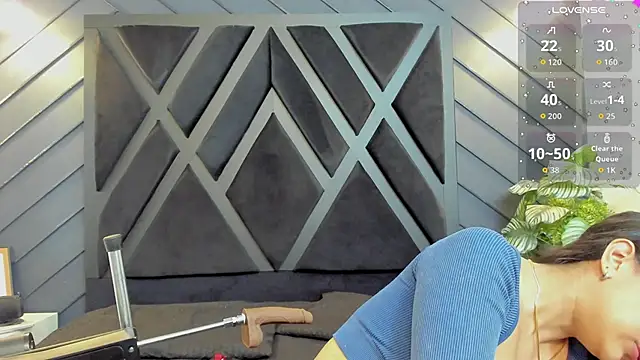 zoe martins  online show from 09/13/25, 05:24