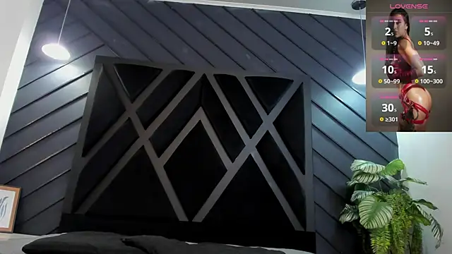 zoe martins  online show from 11/19/25, 05:24