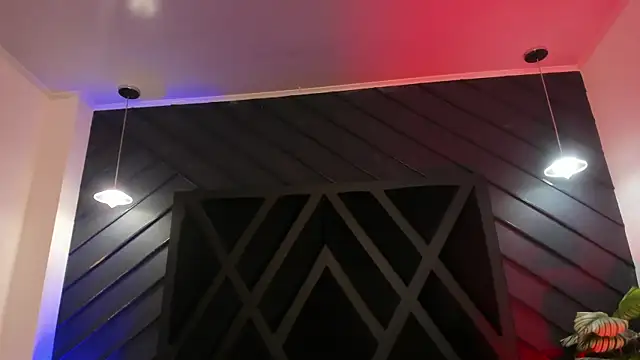 zoe martins  online show from 12/22/25, 05:24