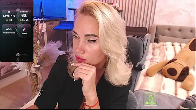 Snapshot of FreeBerryMILF chatting on 07/11/26, 06:30 FreeBerryMILF online show from 07/11/26, 06:30