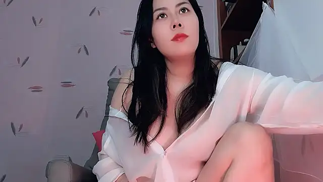 Eve5215 online show from 12/16/25, 04:28