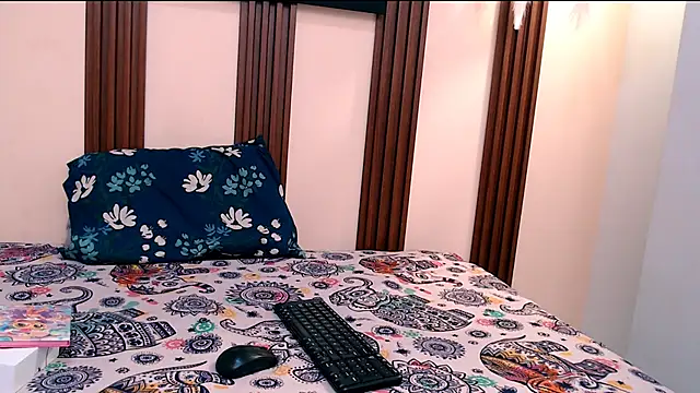 kimberly18cute online show from 11/15/25, 12:14