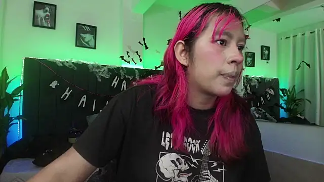 NELLYAZUMI online show from 10/21/25, 01:49