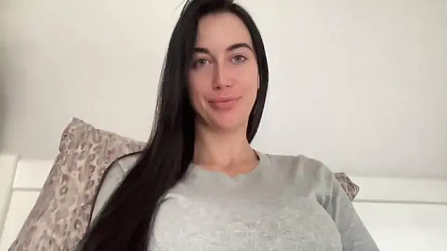 Snapshot of Talyo19 chatting on 10/25/25, 10:03 Talyo19 online show from 10/25/25, 10:03