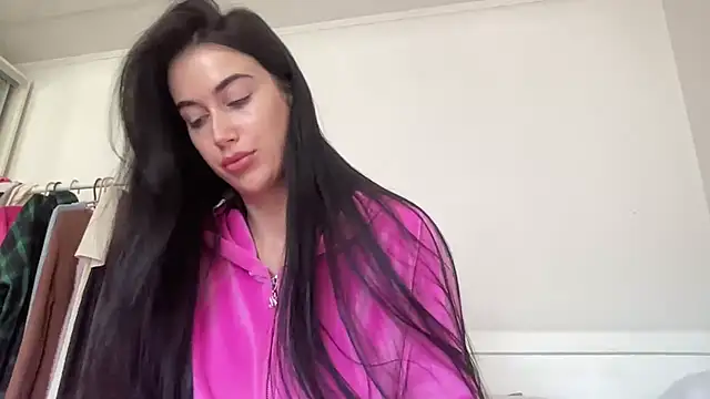 Snapshot of Talyo19 chatting on 09/27/25, 09:26 Talyo19 online show from 09/27/25, 09:26