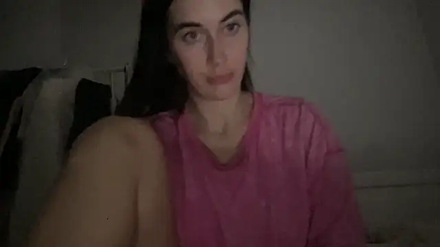 Snapshot of Talyo19 chatting on 11/17/25, 10:14 Talyo19 online show from 11/17/25, 10:14