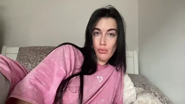 Snapshot of Talyo19 chatting on 11/09/25, 10:52 Talyo19 online show from 11/09/25, 10:52