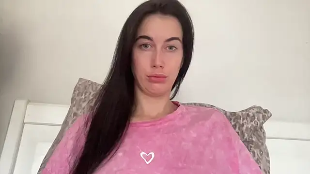 Snapshot of Talyo19 chatting on 10/18/25, 09:44 Talyo19 online show from 10/18/25, 09:44