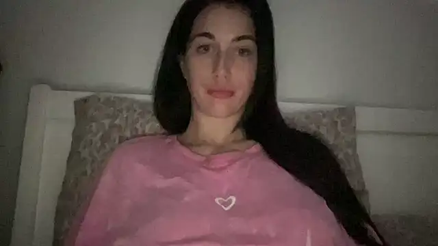 Snapshot of Talyo19 chatting on 11/13/25, 10:35 Talyo19 online show from 11/13/25, 10:35