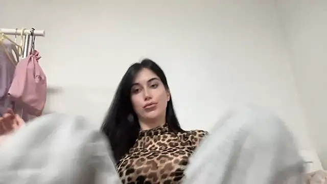 Snapshot of Talyo19 chatting on 12/04/25, 05:12 Talyo19 online show from 12/04/25, 05:12