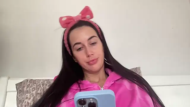 Snapshot of Talyo19 chatting on 09/28/25, 10:00 Talyo19 online show from 09/28/25, 10:00