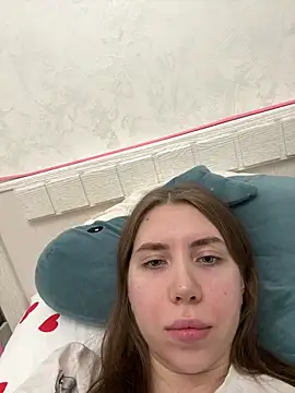 EvaAkins online show from 04/03/26, 08:48