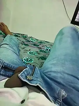 Dickdelhi online show from 10/10/25, 11:22