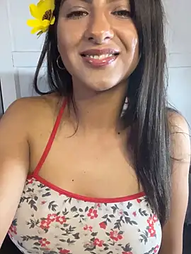 chicachocolate01 online show from 09/21/25, 06:46