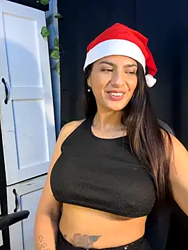 chicachocolate01 online show from 12/16/25, 04:39