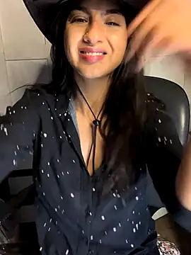 chicachocolate01 online show from 10/30/25, 07:00