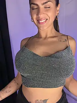 chicachocolate01 online show from 05/10/26, 06:39