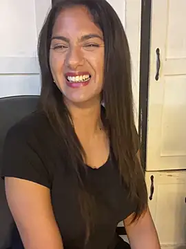 chicachocolate01 online show from 09/30/25, 03:56