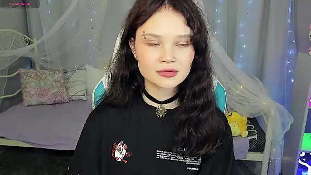 EmilyChaves online show from 04/08/26, 06:59