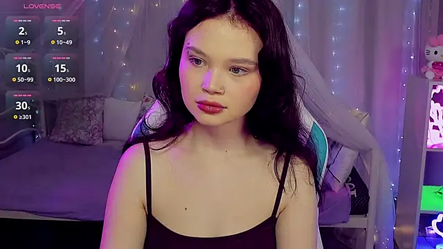 EmilyChaves online show from 04/21/26, 06:31