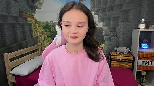 EmilyChaves online show from 10/20/25, 08:09