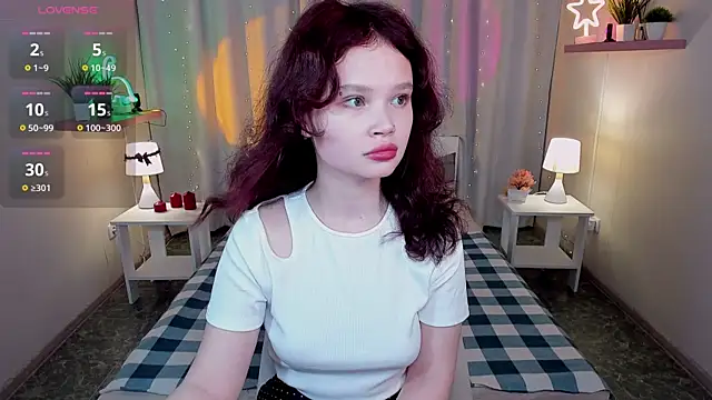 EmilyChaves online show from 05/19/26, 08:21