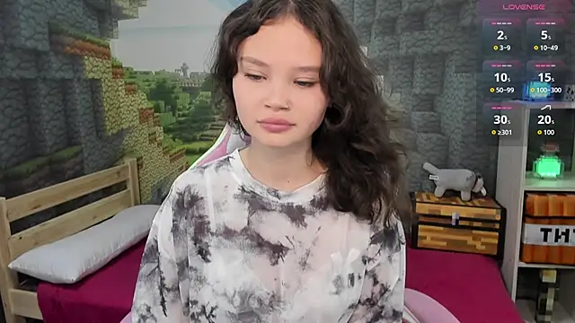 EmilyChaves online show from 10/14/25, 05:57