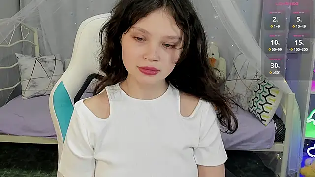 EmilyChaves online show from 02/10/26, 07:40