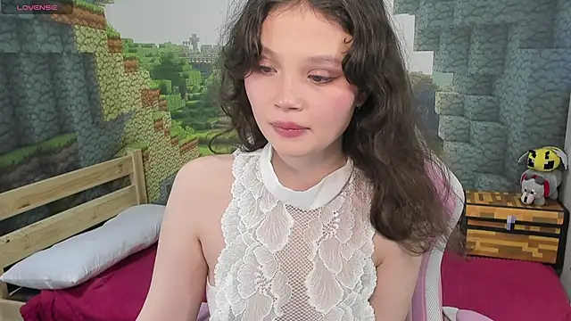 EmilyChaves online show from 11/26/25, 05:35