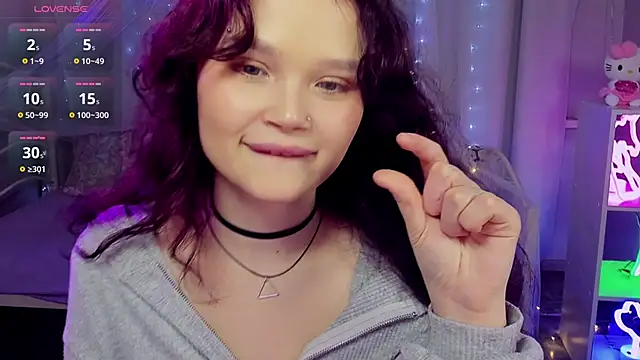EmilyChaves online show from 04/22/26, 10:22