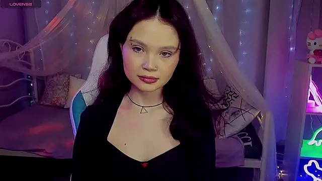 EmilyChaves online show from 04/29/26, 09:24
