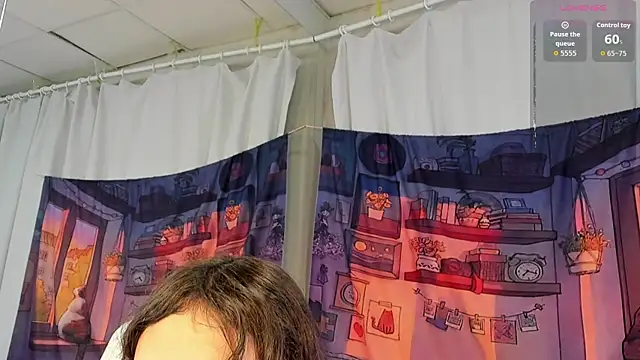 EmilyChaves online show from 11/10/25, 06:35