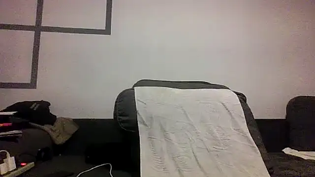 Snapshot of derKauz187 chatting on 11/03/25, 08:01 derKauz187 online show from 11/03/25, 08:01