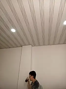 queemking online show from 04/15/26, 01:11