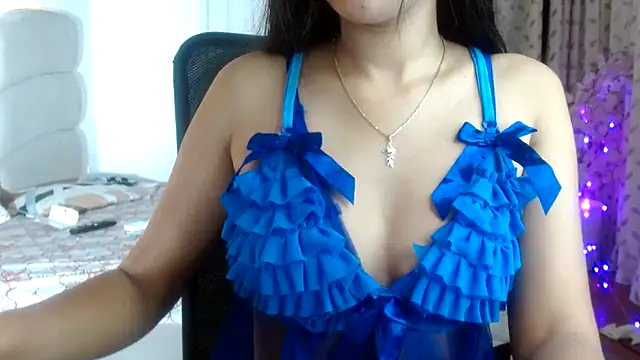 Snapshot of Mini_Meera chatting on 10/14/25, 07:03 Mini Meera online show from 10/14/25, 07:03