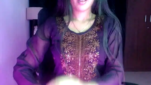 Snapshot of Mini_Meera chatting on 11/01/25, 06:13 Mini Meera online show from 11/01/25, 06:13