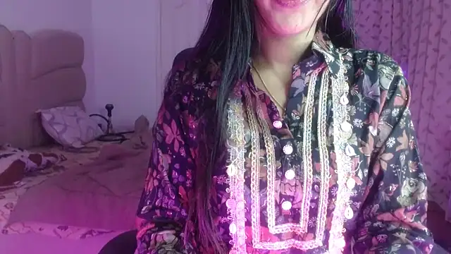 Snapshot of Mini_Meera chatting on 10/08/25, 02:40 Mini Meera online show from 10/08/25, 02:40