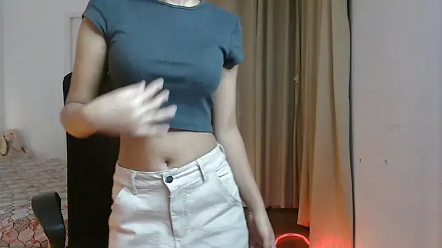 Mini Meera online show from 07/17/26, 04:48