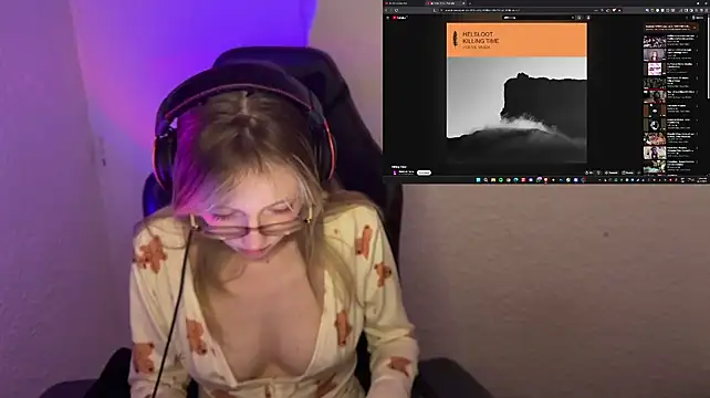 ReenKitty online show from 04/22/26, 03:46