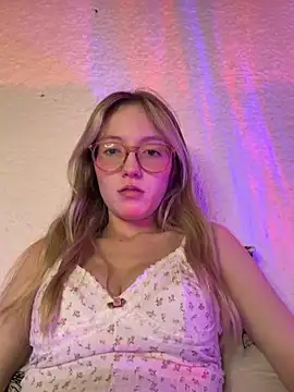 ReenKitty online show from 03/27/26, 05:38