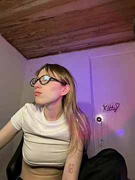 ReenKitty online show from 07/18/26, 05:27