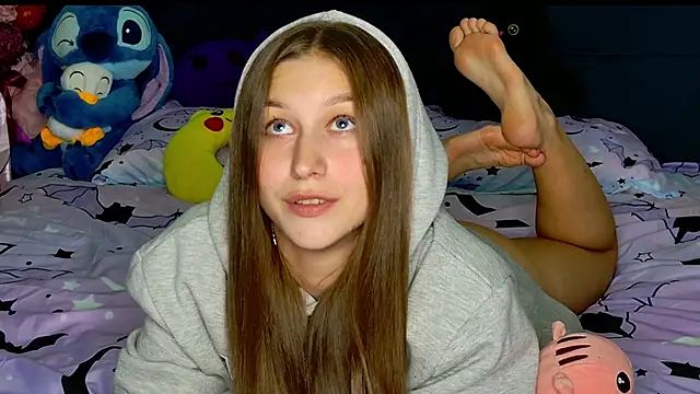 MissEmilyMiller online show from 11/10/25, 06:02