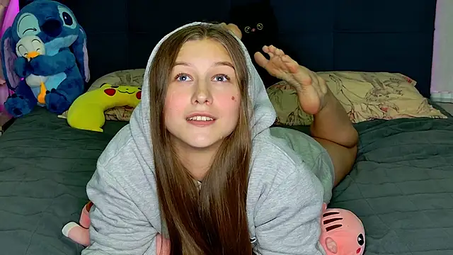 MissEmilyMiller online show from 12/04/25, 04:50