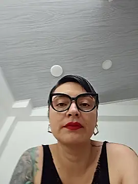 Daniela Leonn online show from 09/19/25, 05:39